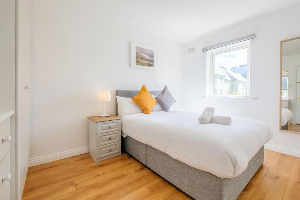 Apartment Stylish & Modern 6-bed Townhouse W/parking *