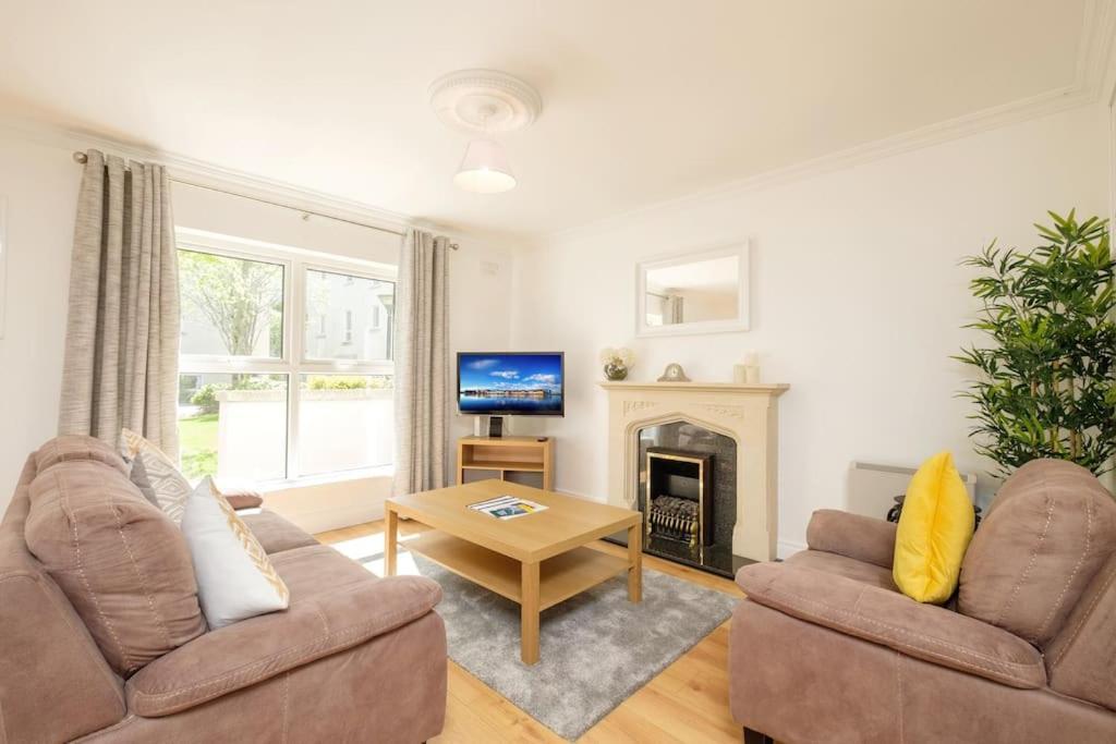 Apartment Stylish & Modern 6-bed Townhouse W/parking