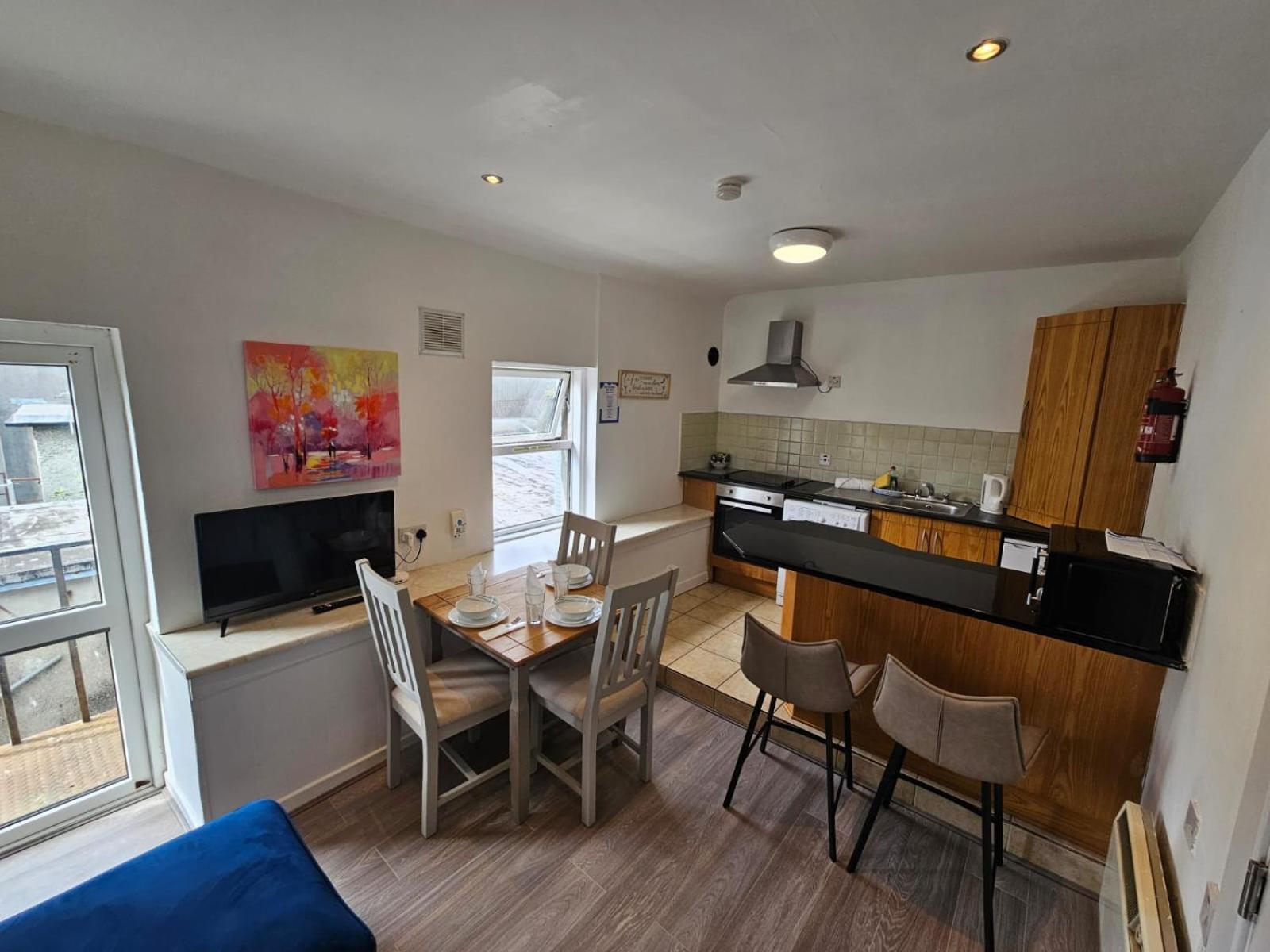 Apartment Centre