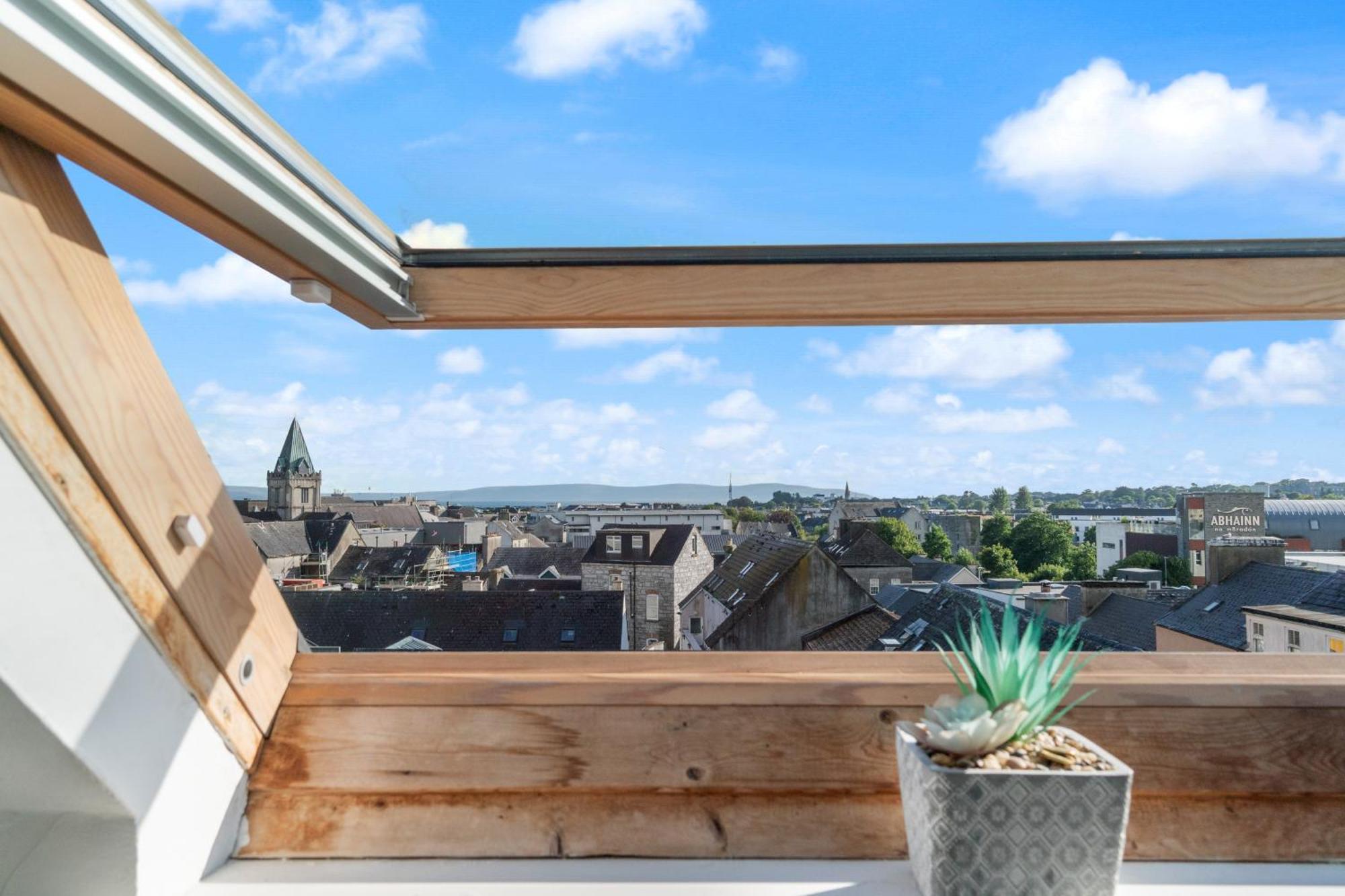Homestay Heart Of Centre Stunning View Galway