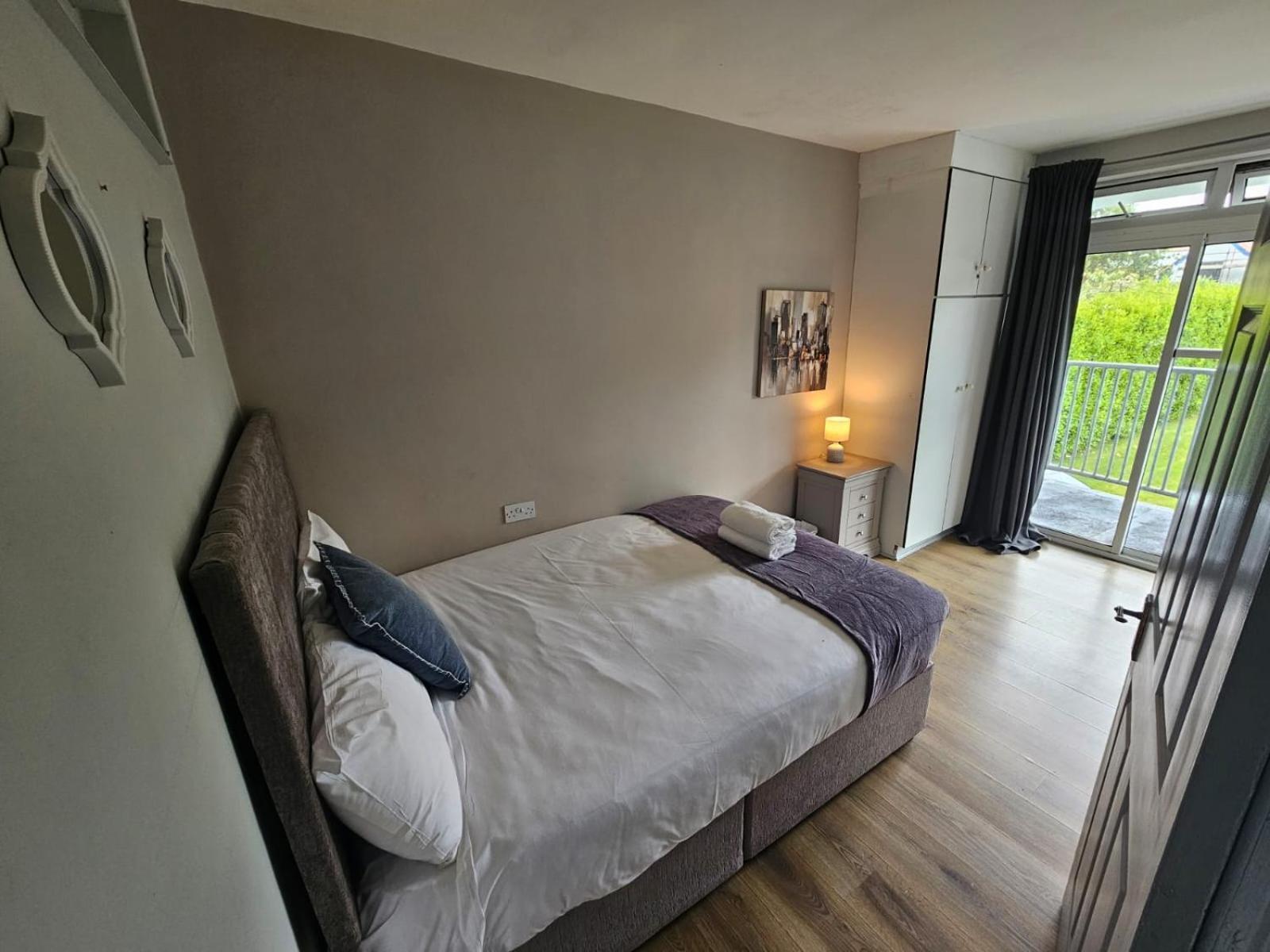 5 Newcastle Court Apartment