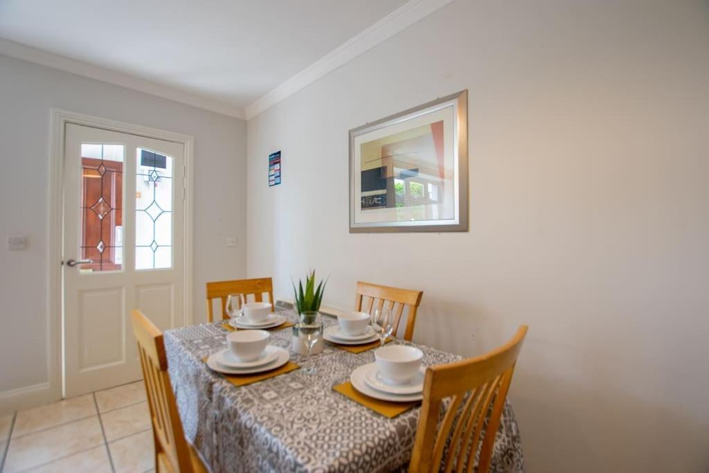 Apartment 16 - Spacious With Parking