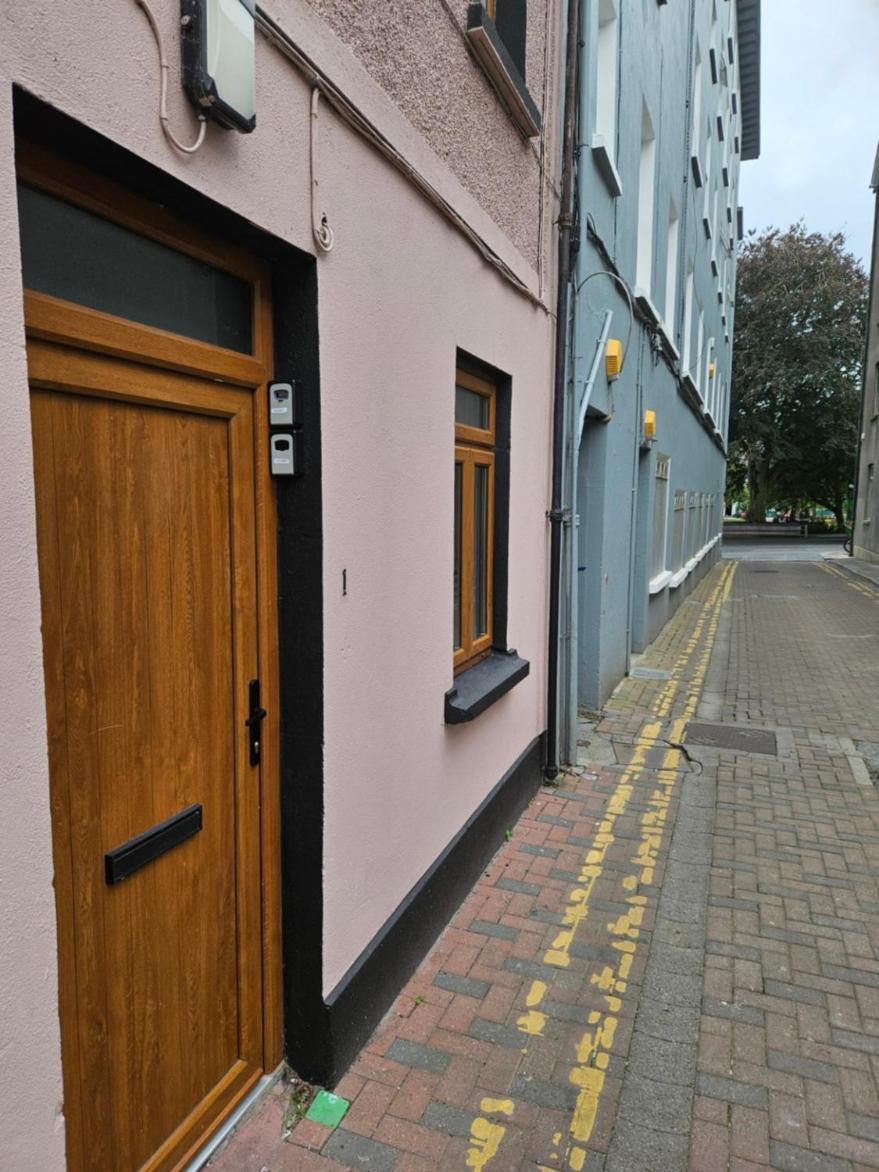 Apartment Eyre Square Lane