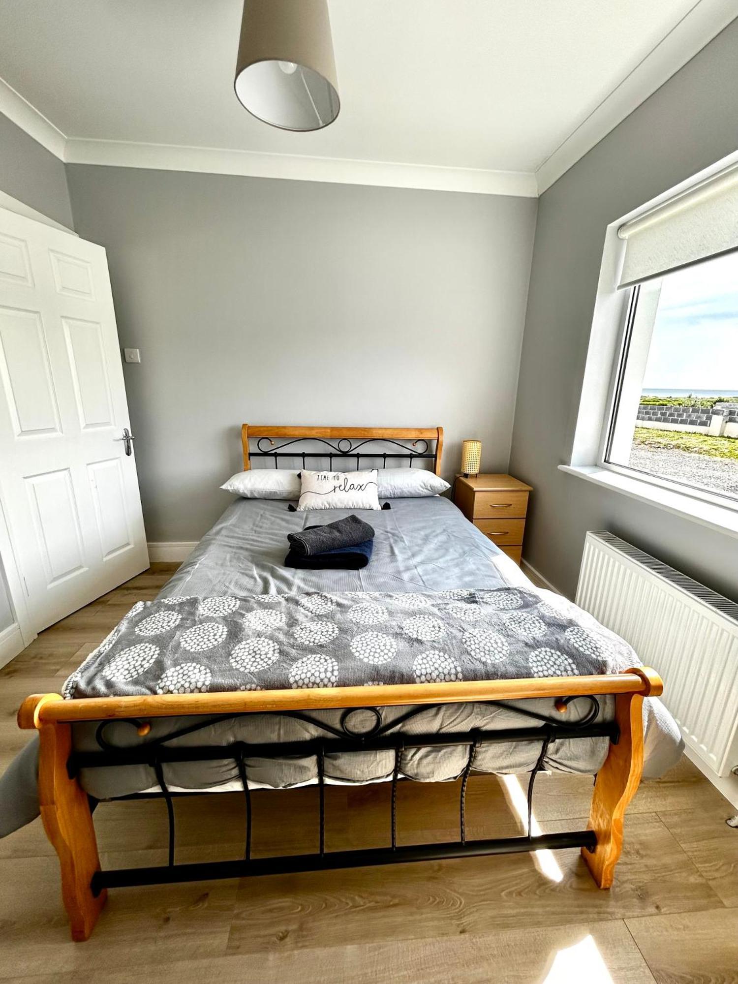 Ocean View House -connemarra