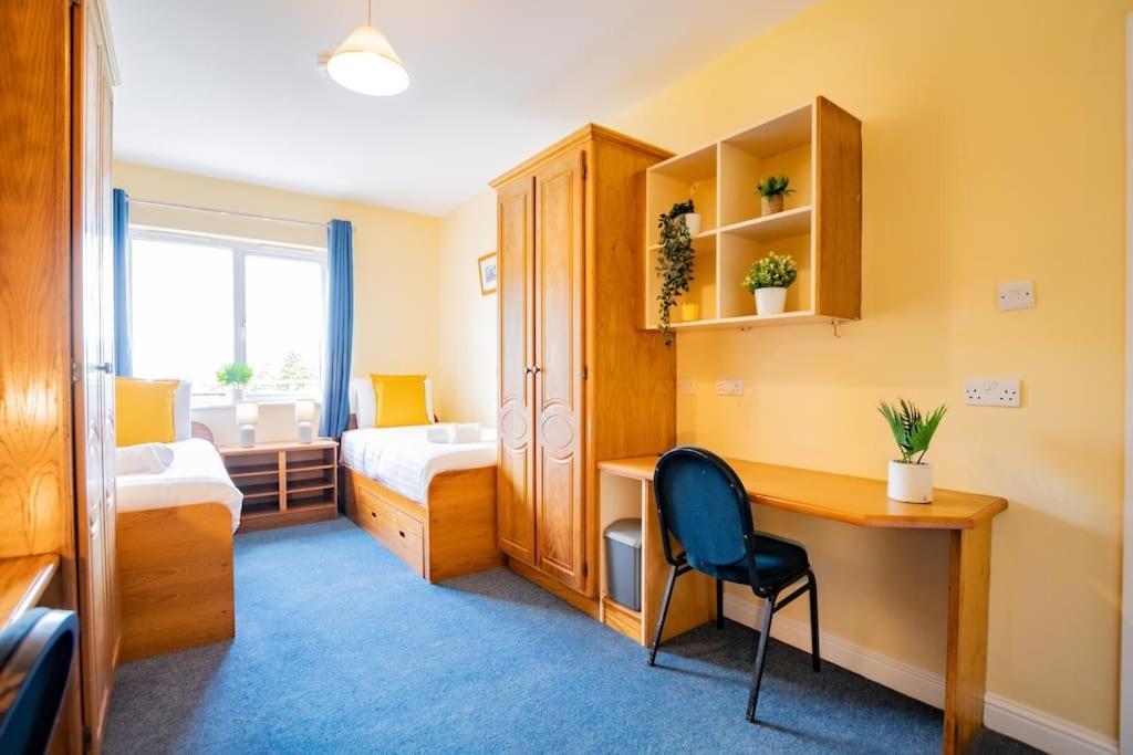 74 - Three Bed By Shortstays Apartment Galway