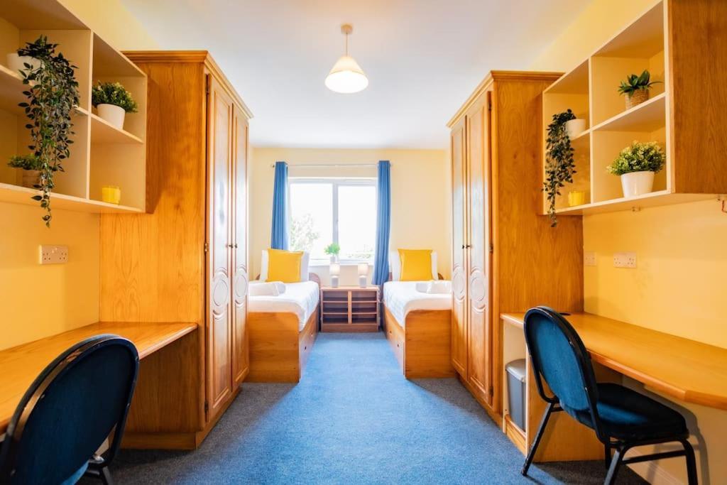 74 - Three Bed By Shortstays Apartment *