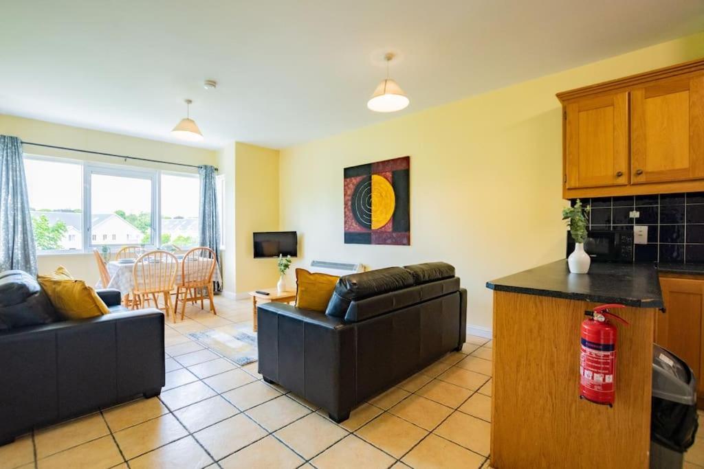 74 - Three Bed By Shortstays * Galway