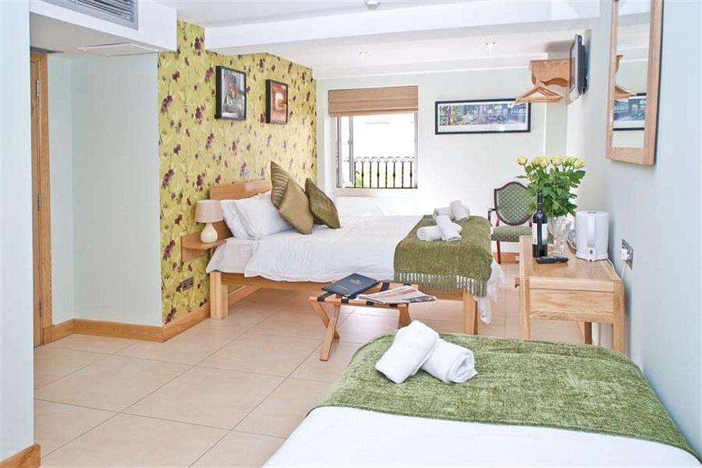 Guest house The Eyre Square Townhouse Galway