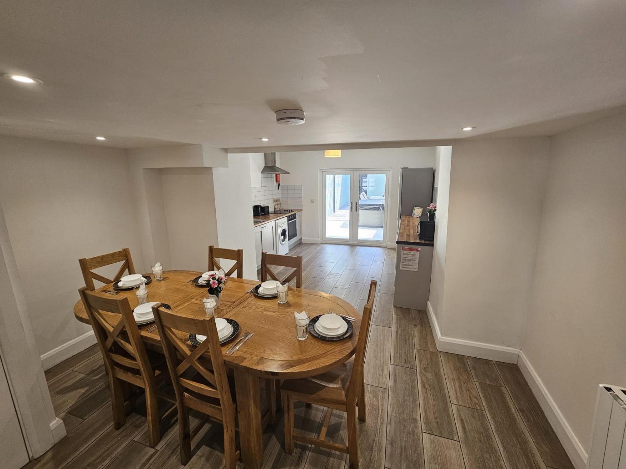 Eyre Square Centre House With Hot Tub Apartment Galway
