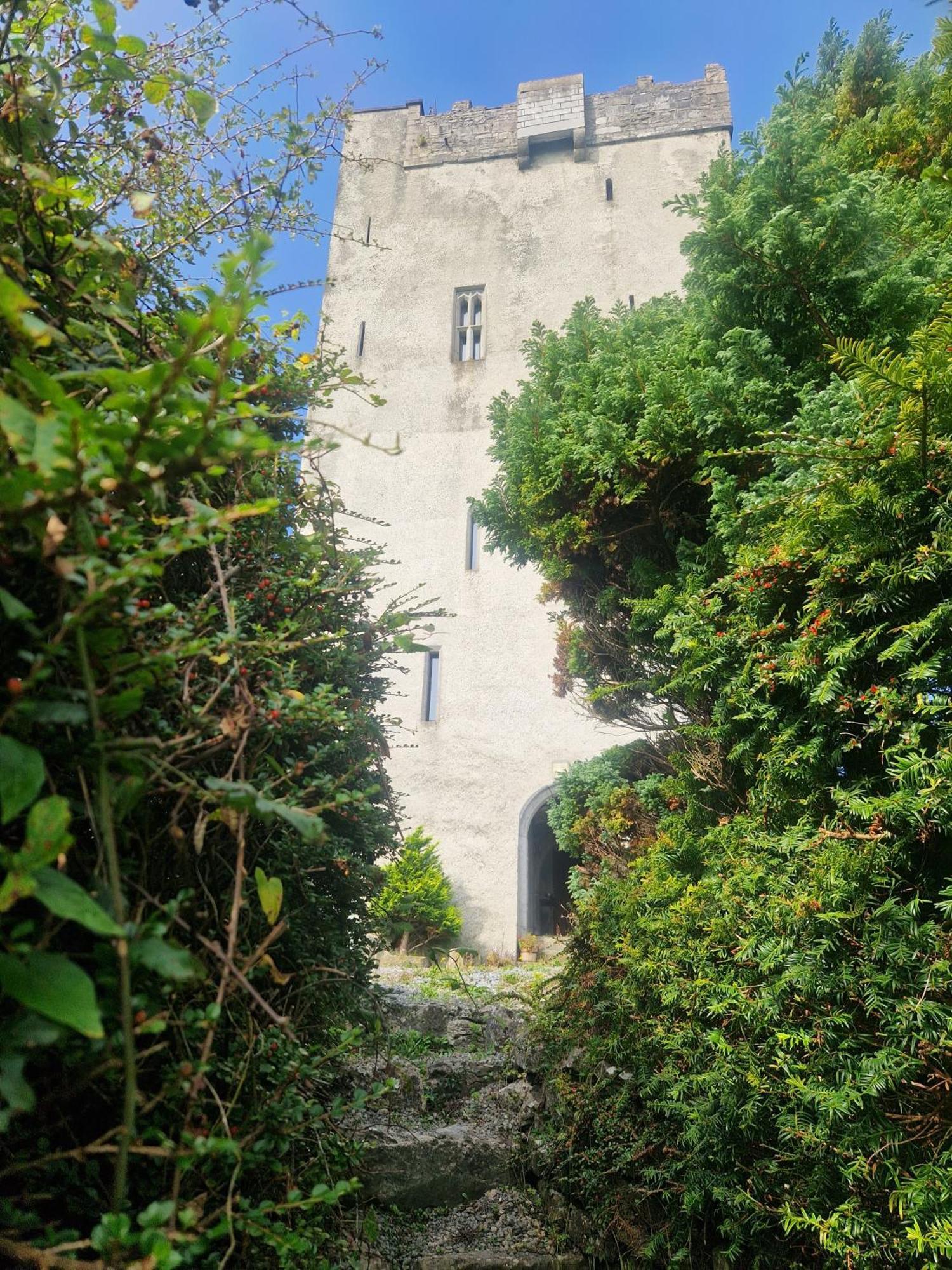 Holiday home Ballindooley Castle Galway