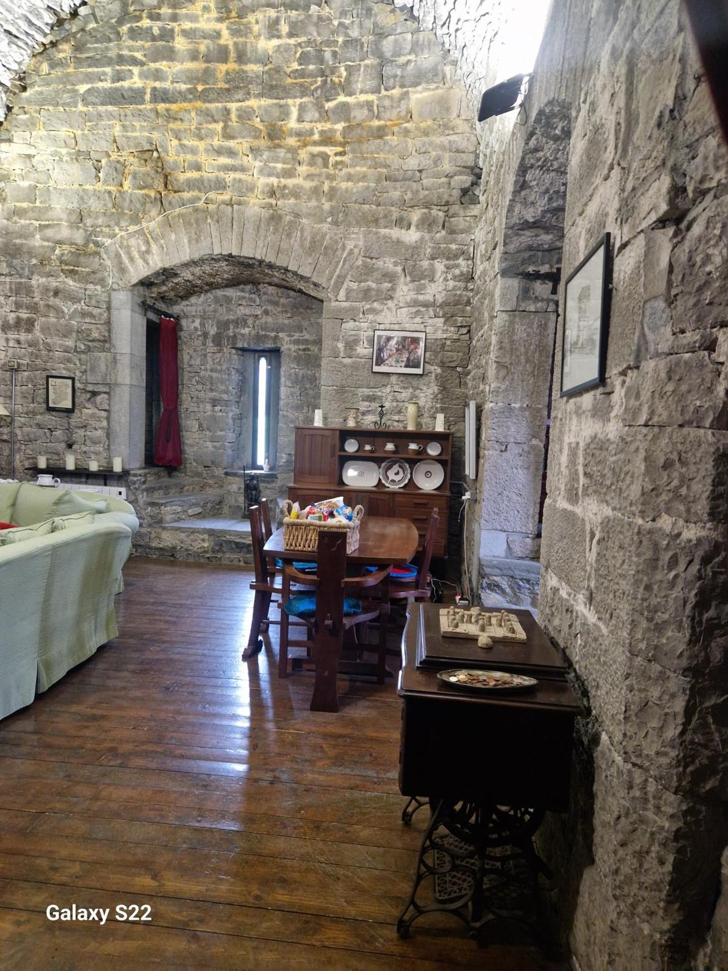 Ballindooley Castle * Galway