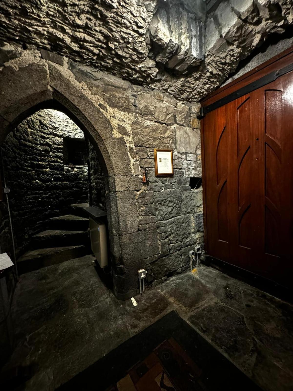 Holiday home Ballindooley Castle