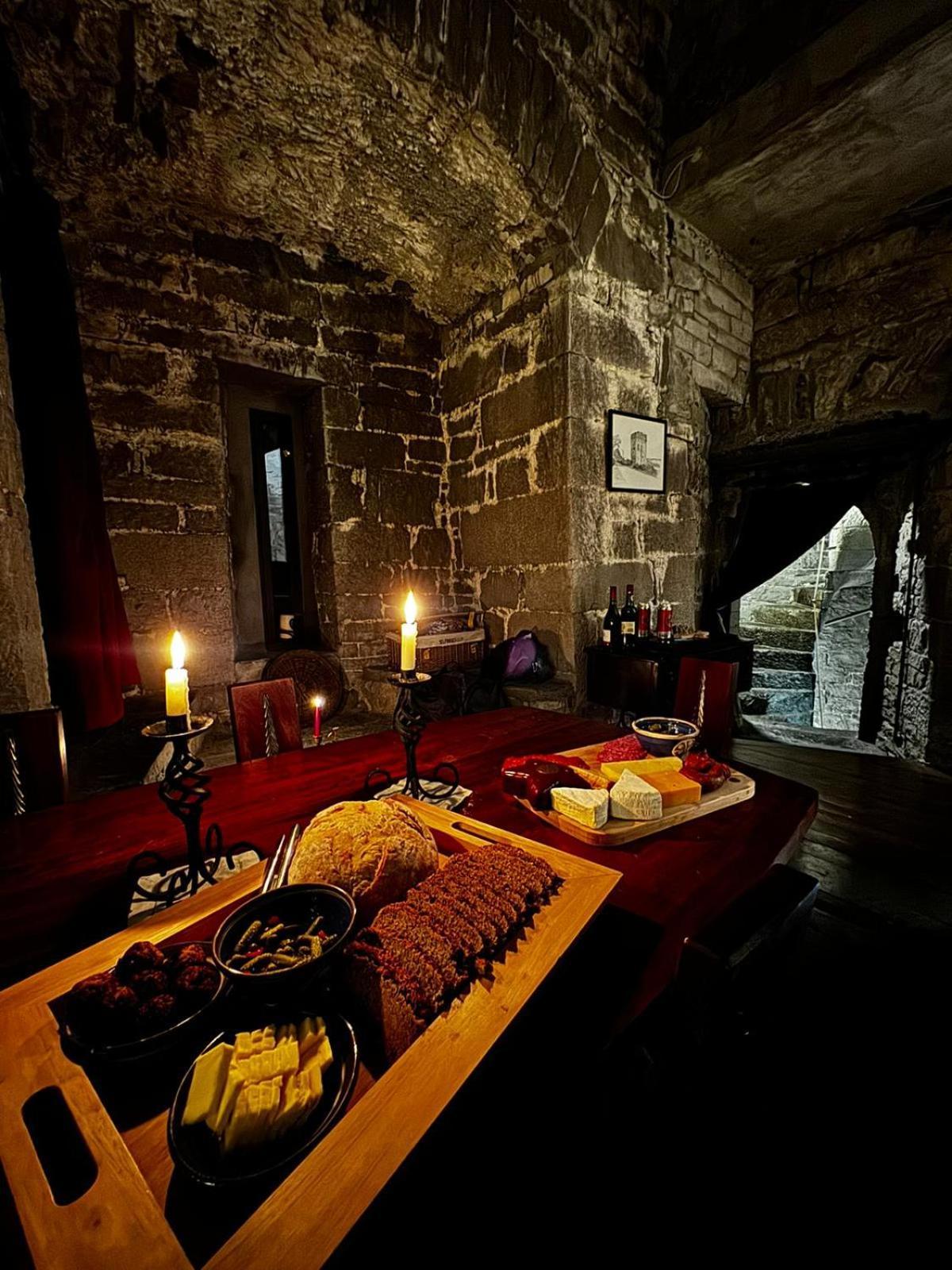 Holiday home Ballindooley Castle *