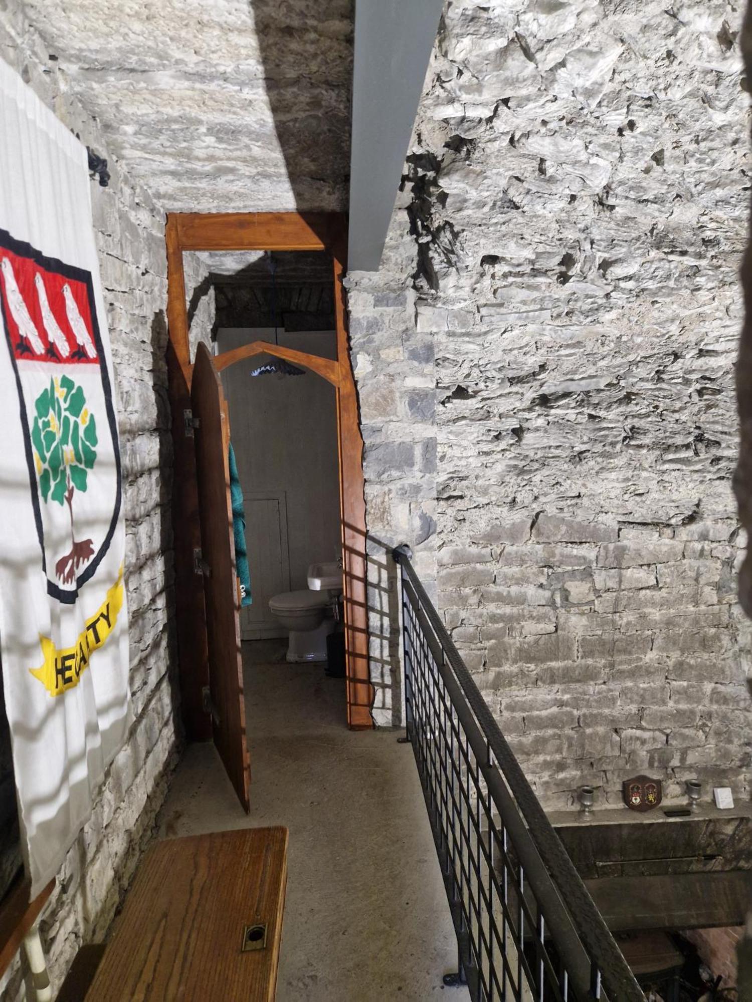 Holiday home Ballindooley Castle