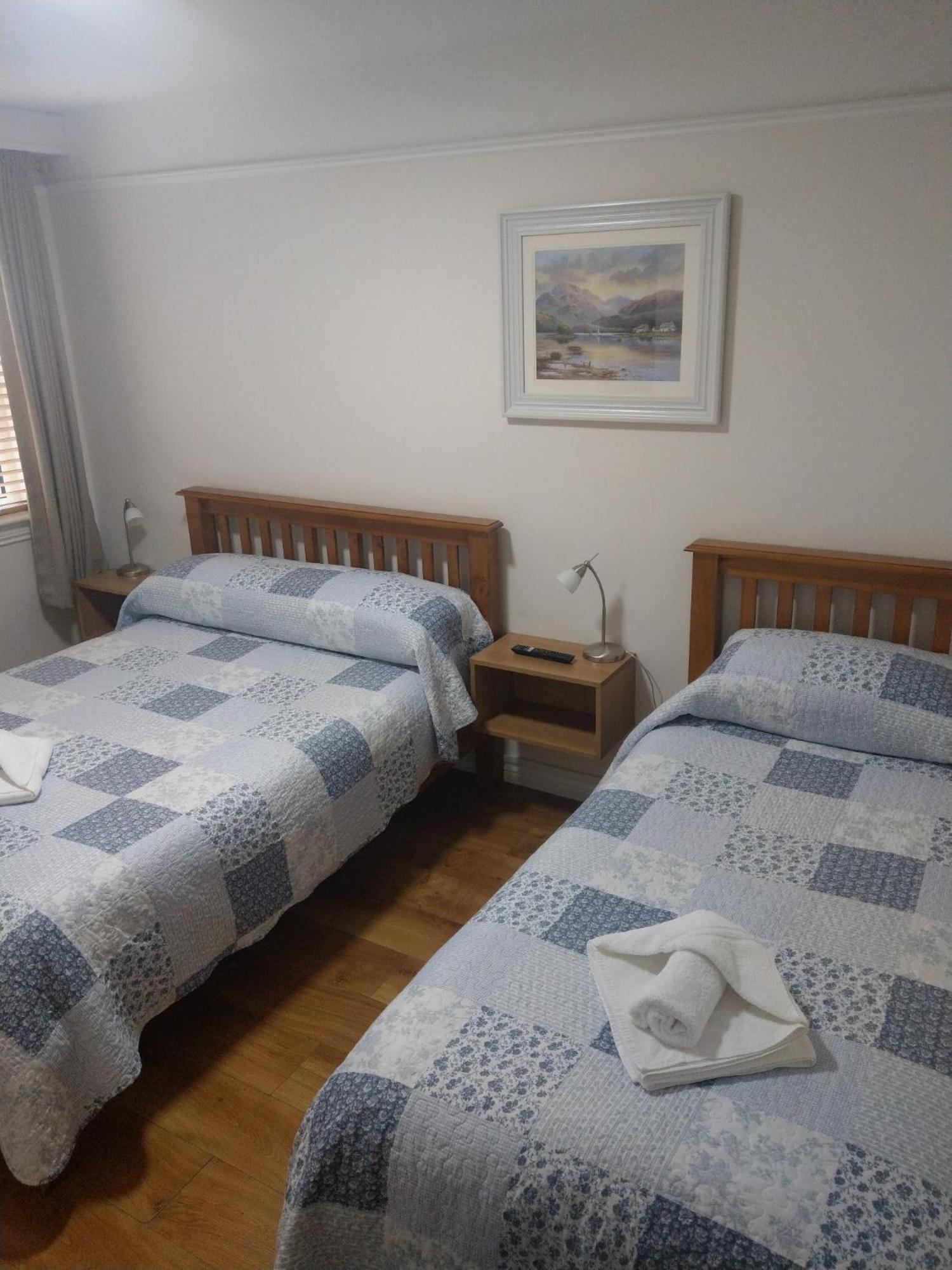 Ash Grove House 2*