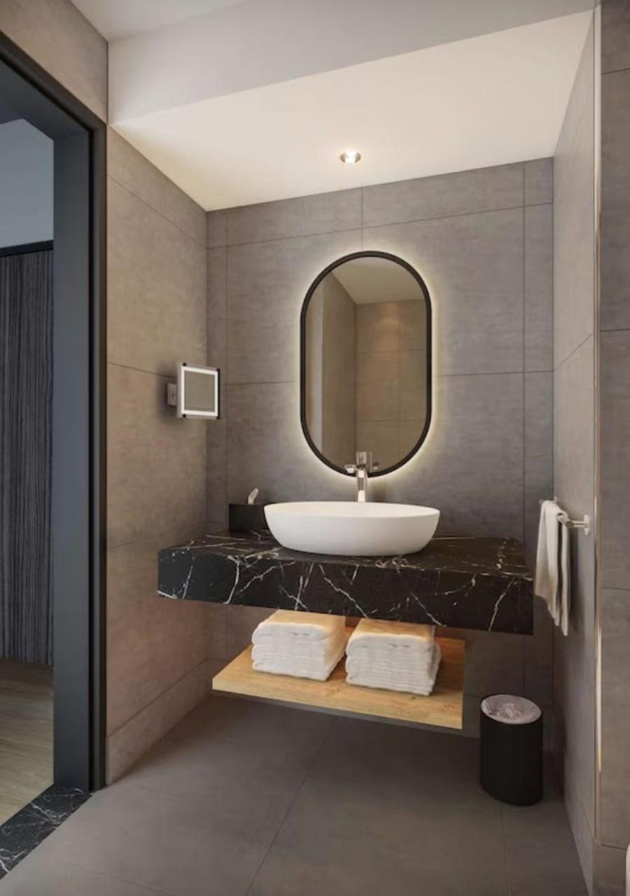 Hotel Radisson Red 4*