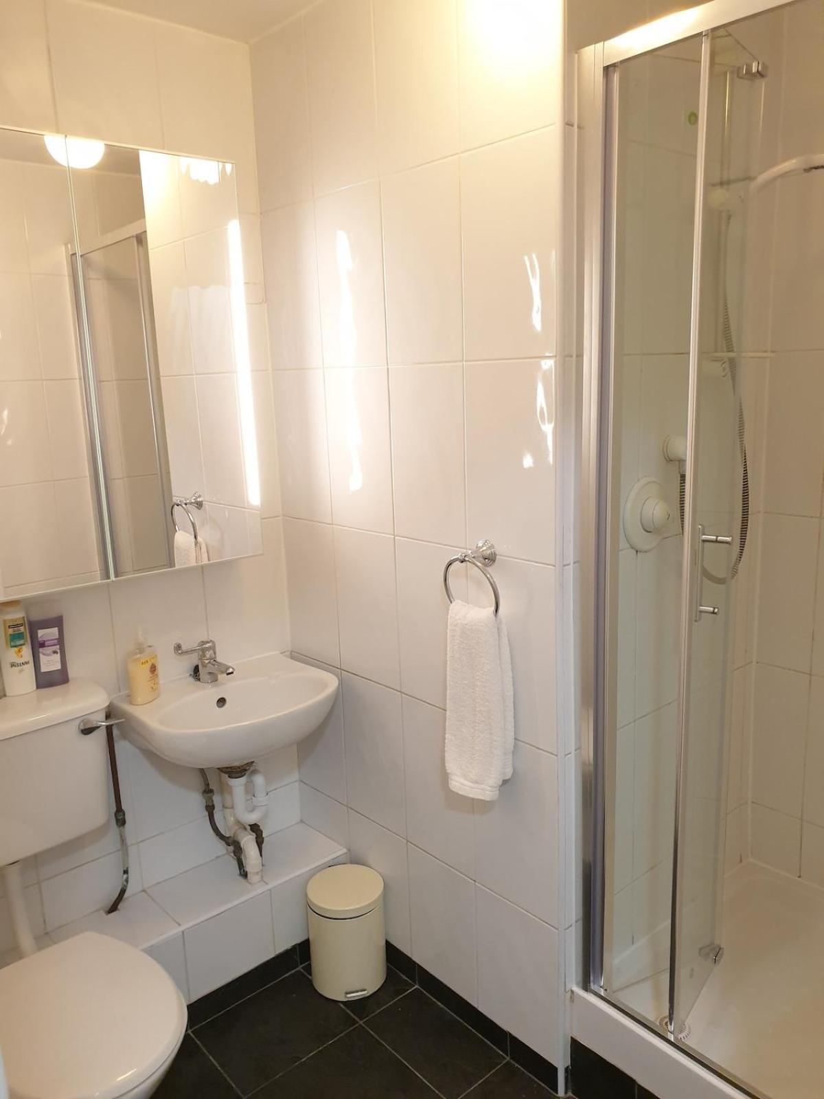 Apartment Colourful Centre Hideaway, Sleeps 6 Galway