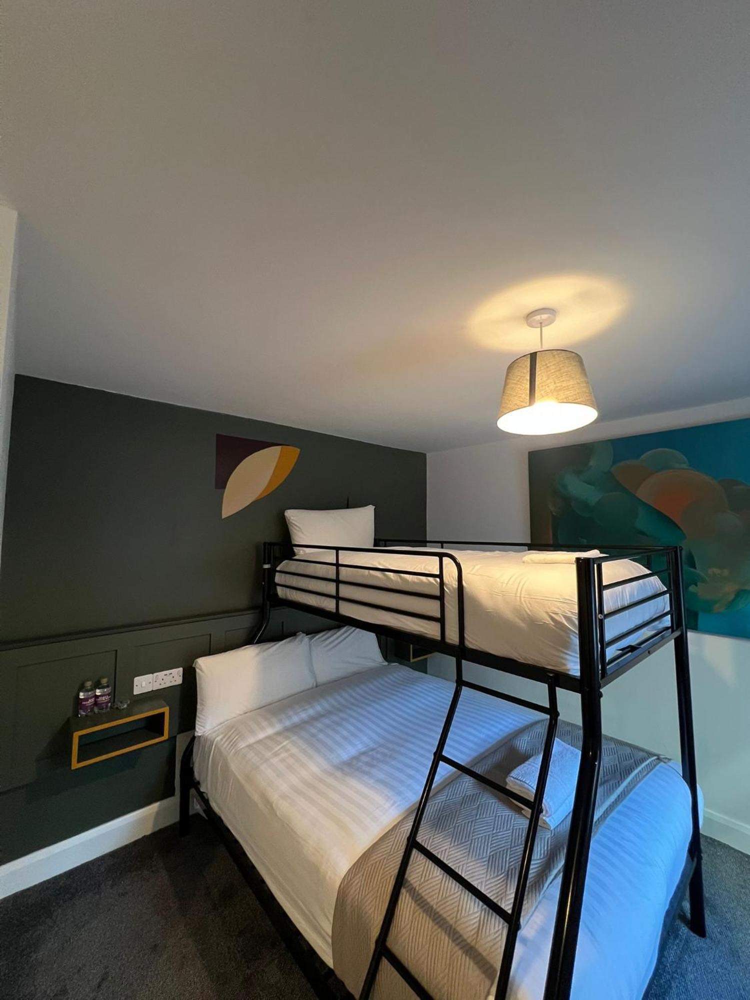 Mary Mullen's Eyre Square. Bed & Breakfast *