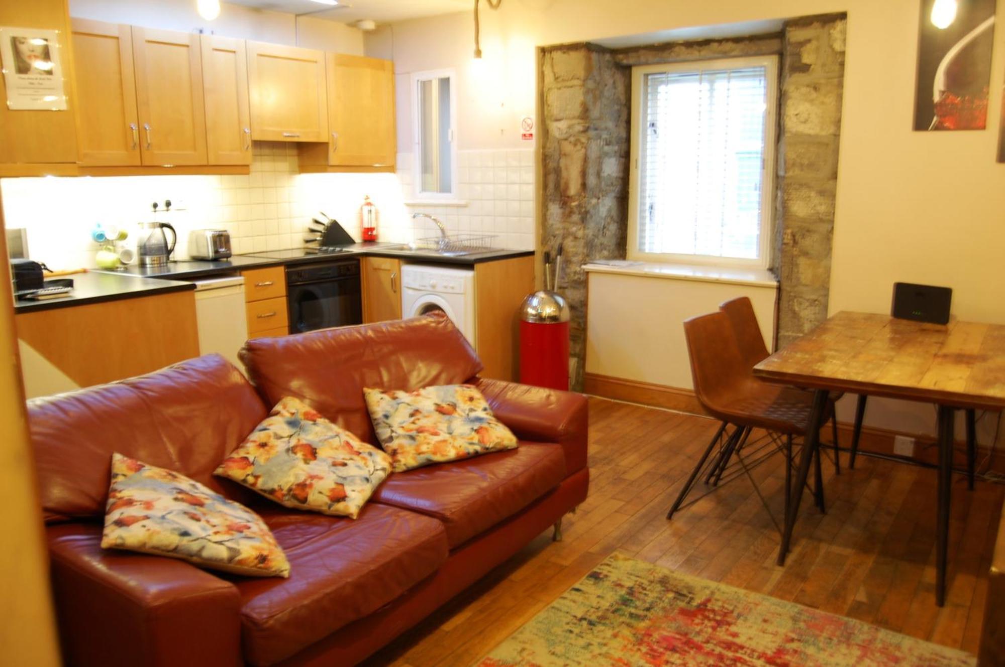 Kirwan's Lane Townhouse Apartment *