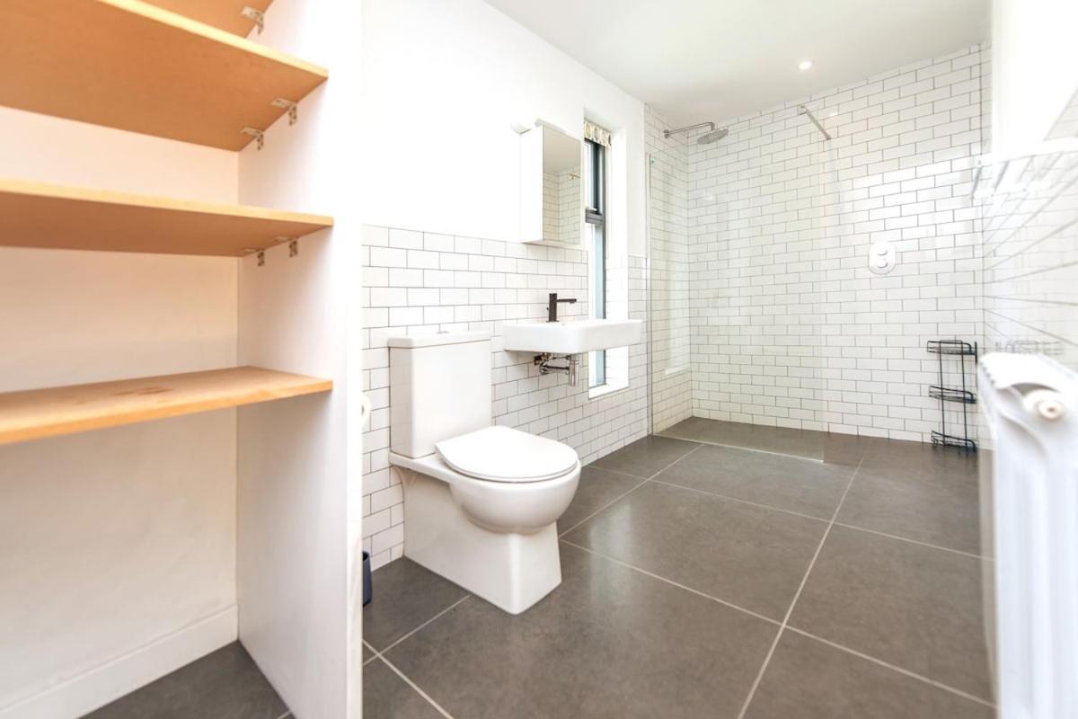 Modern Luxury -four Bed House Holiday home Galway