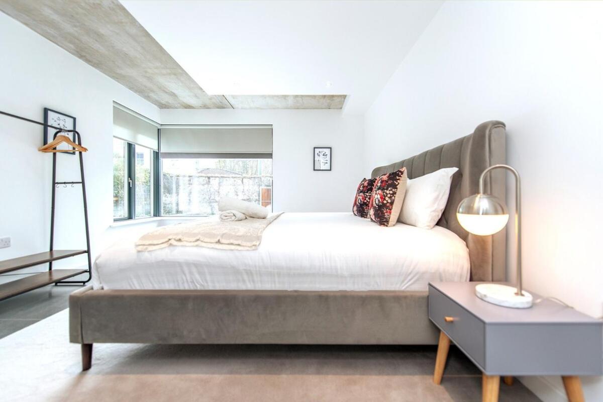 Modern Luxury -four Bed House Holiday home Galway