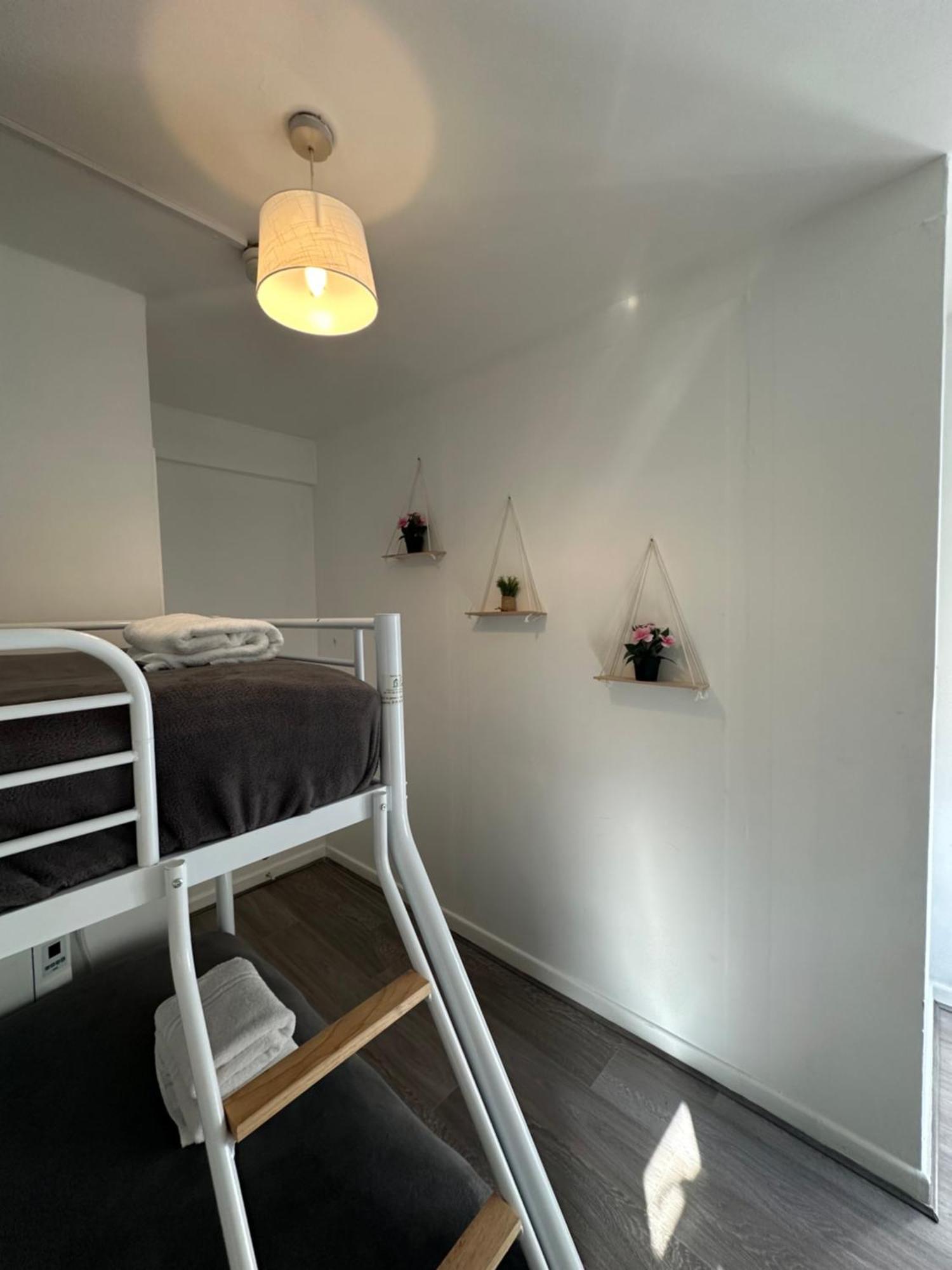 Mary Street Apartment