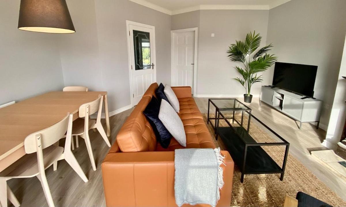 Apartment Modern And Spacious Apt6 - Sleeps 6 - Free Parking Galway