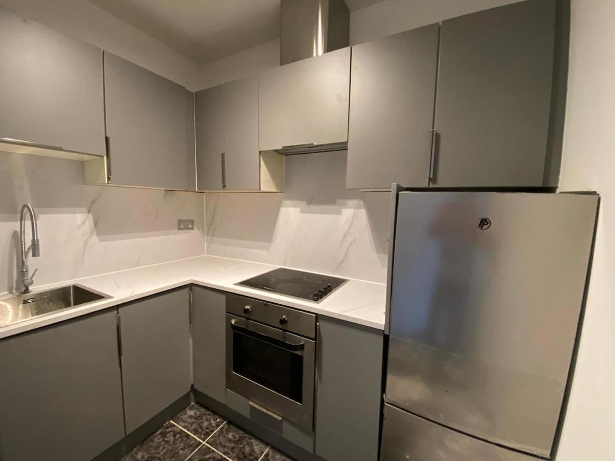 Modern And Spacious Apt6 - Sleeps 6 - Free Parking Galway