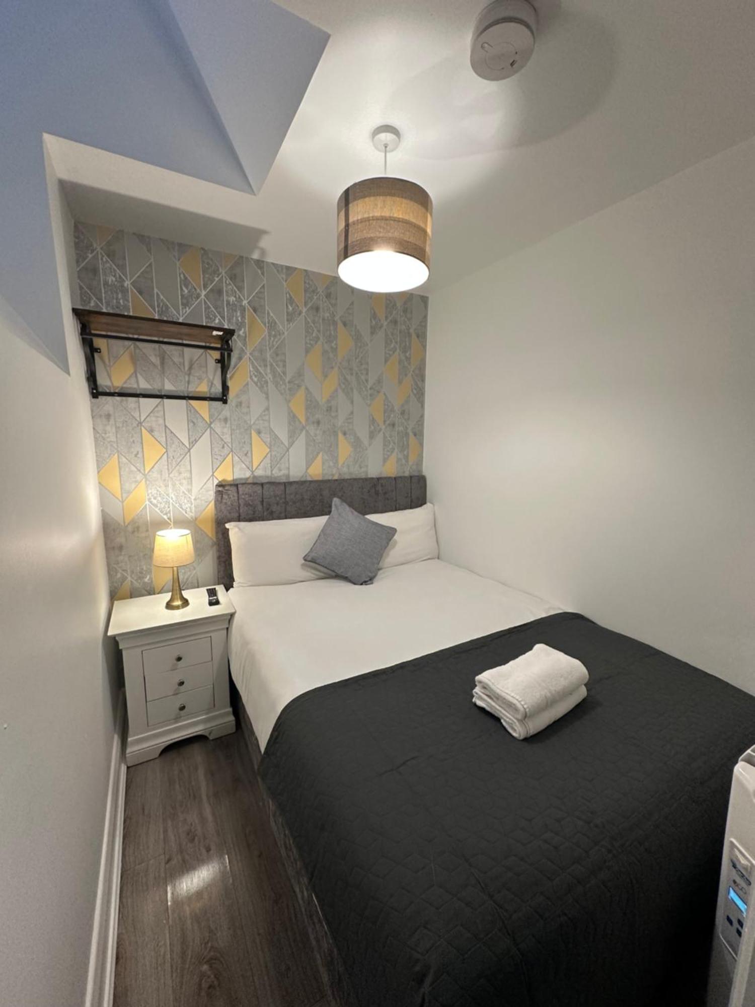 Apartment 8 Eyre Square Lane *