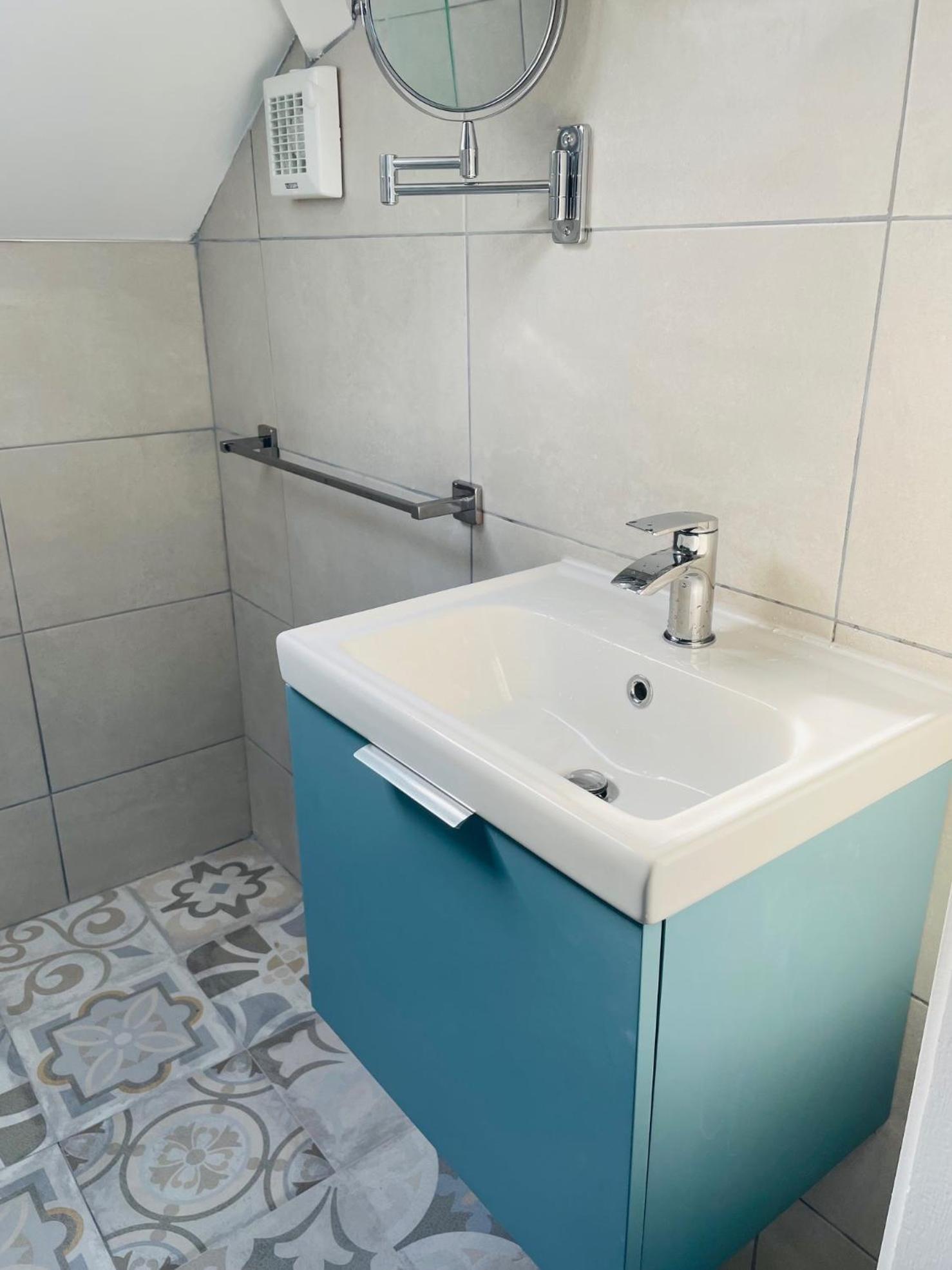 Modern And Spacious Apt5 Sleeps 6 Free Parking Galway