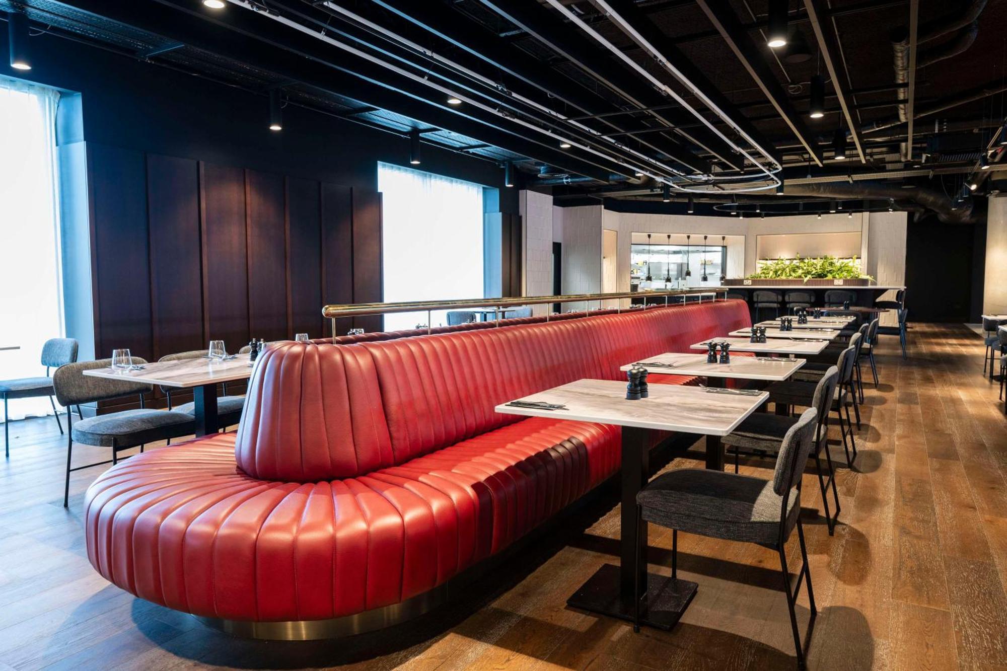 Radisson Red 4*