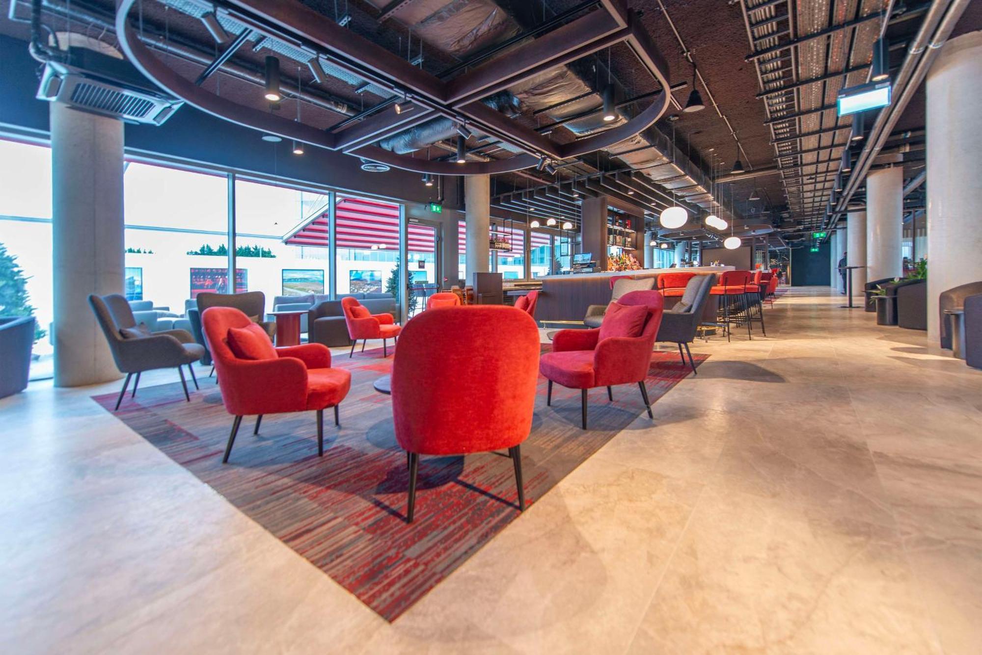 Radisson Red Hotel 4*
