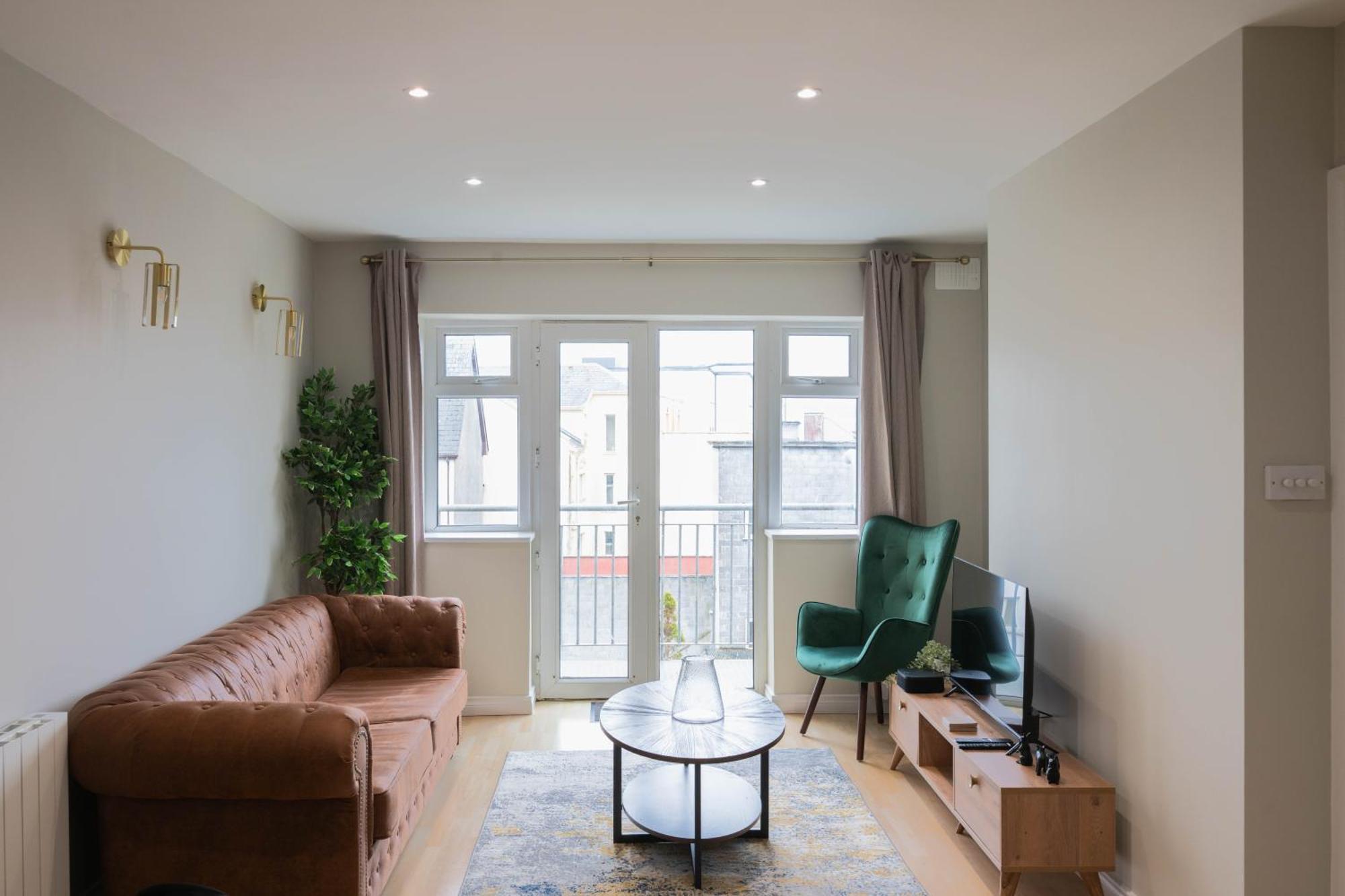 By The Sea Salthill - Entire Apartment Galway