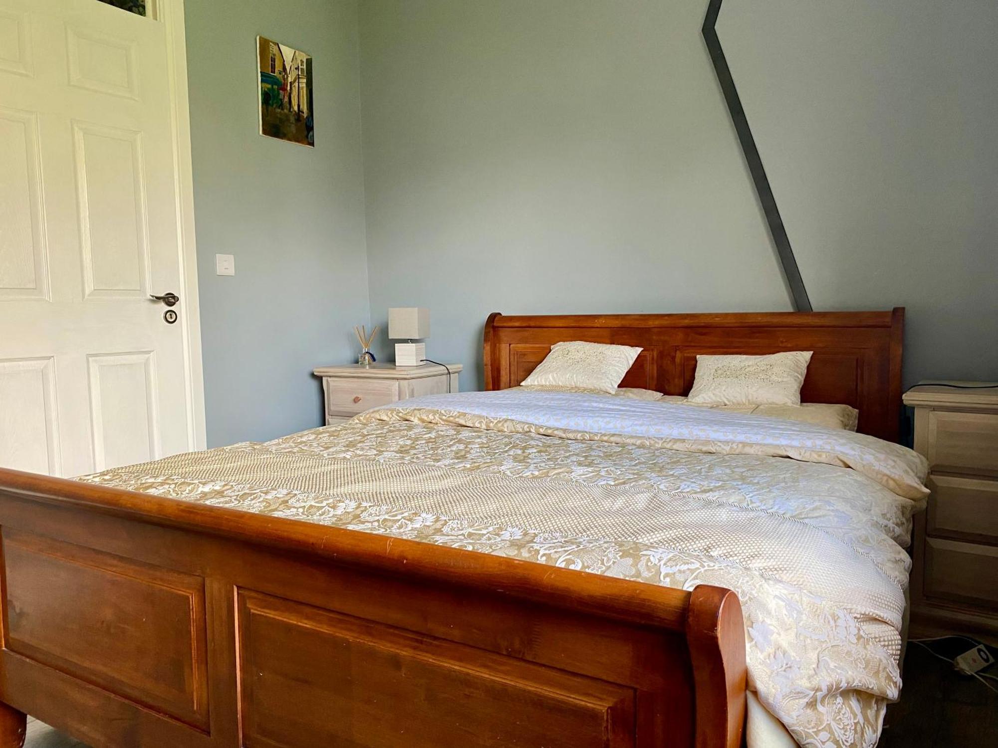 Holiday home Golfing, Walking, Fishing Rest - Sleeps 8 Galway