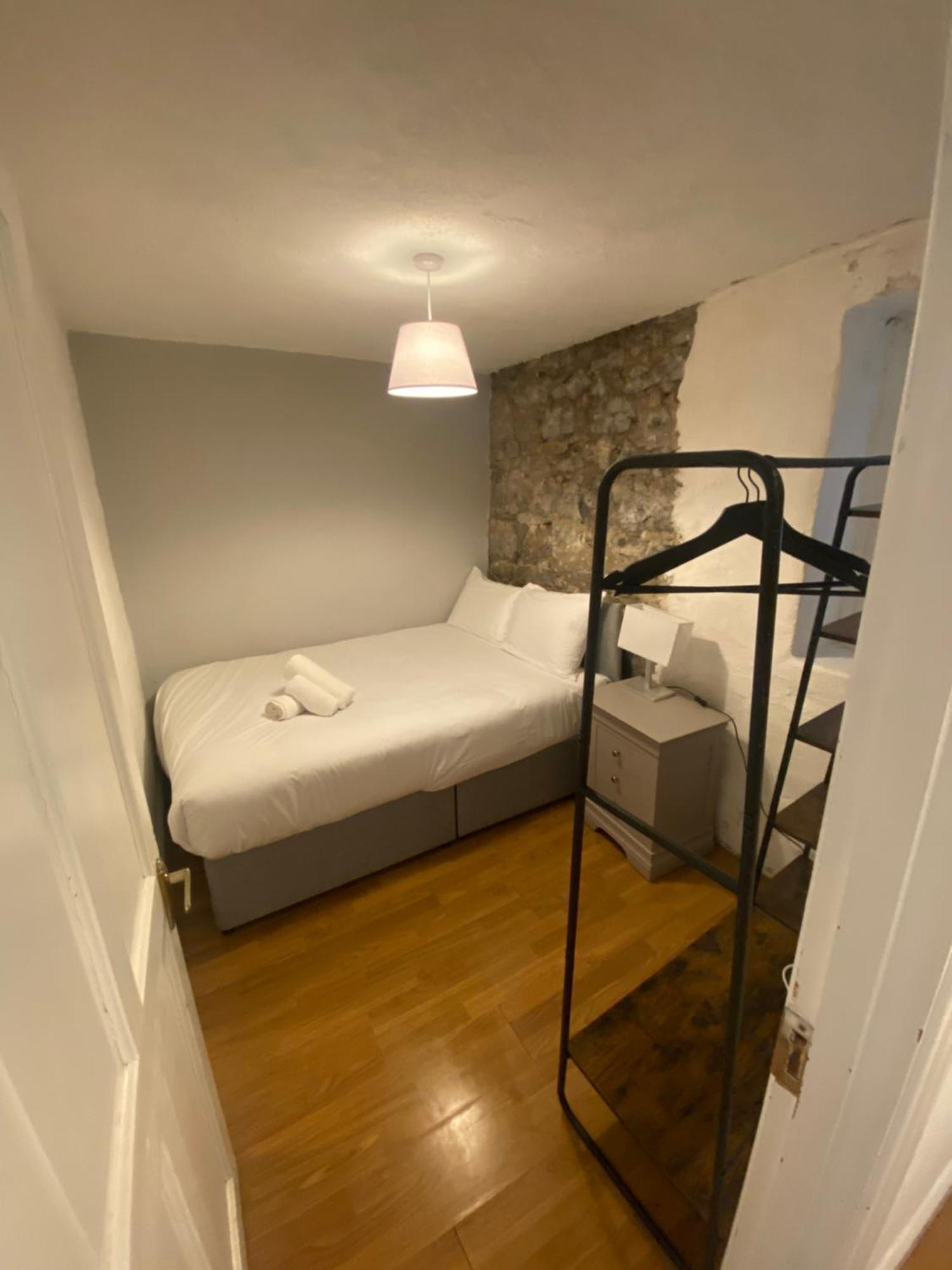 2 Bed Townhouse Eyre Square Centre *