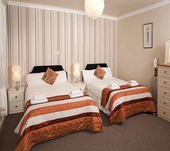 Pembroke House Bed & Breakfast