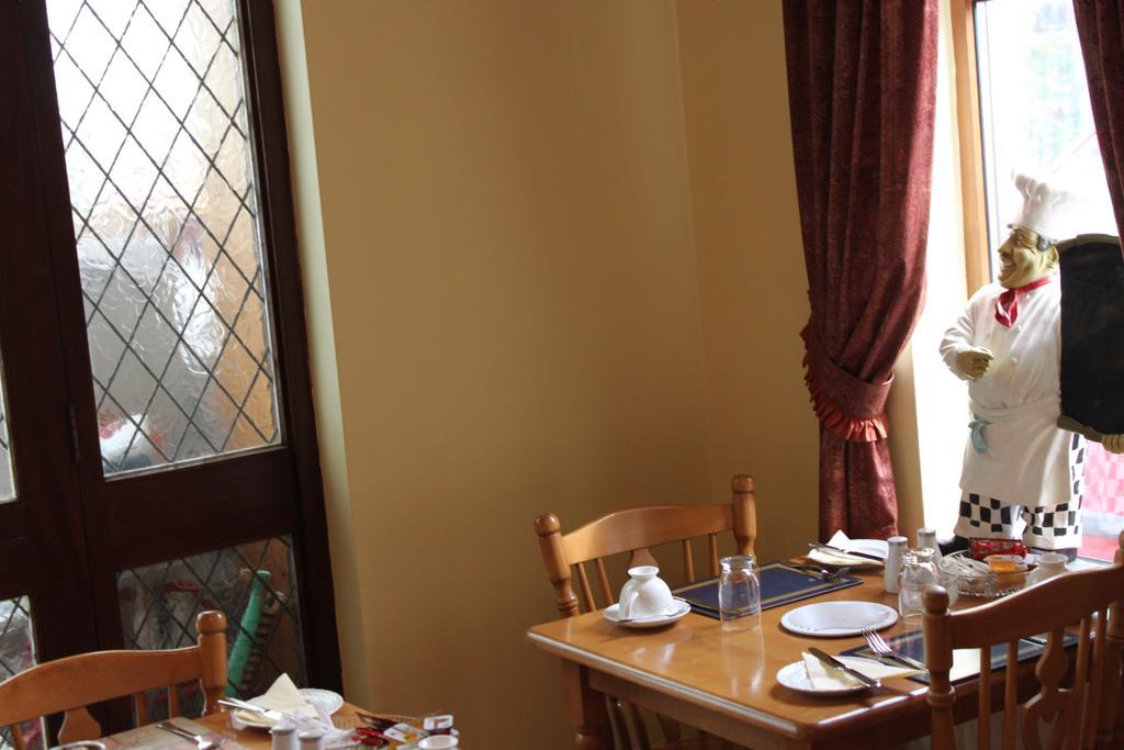 Gardenfield House Bed & Breakfast Bed & Breakfast