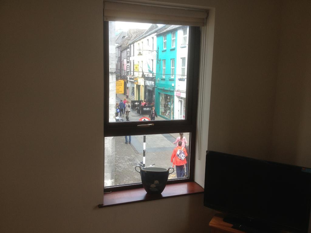 No 1 Middle Street City Centre * Galway