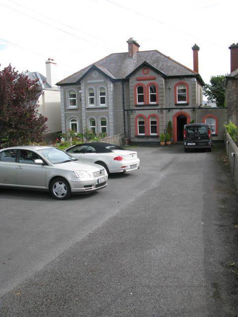Bed & Breakfast Dun Aoibhinn Guest Accommodation