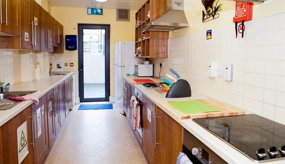 Hostel Snoozles Centre Galway