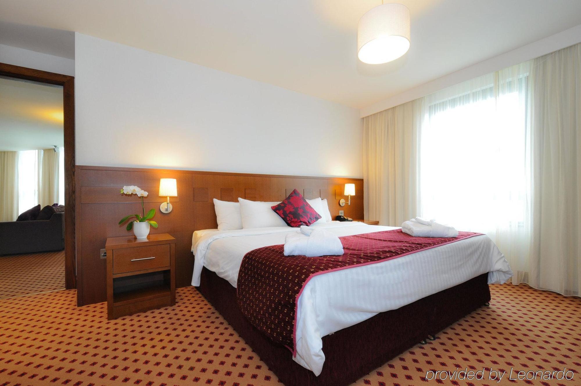 Maldron Sandy Road Hotel 4*