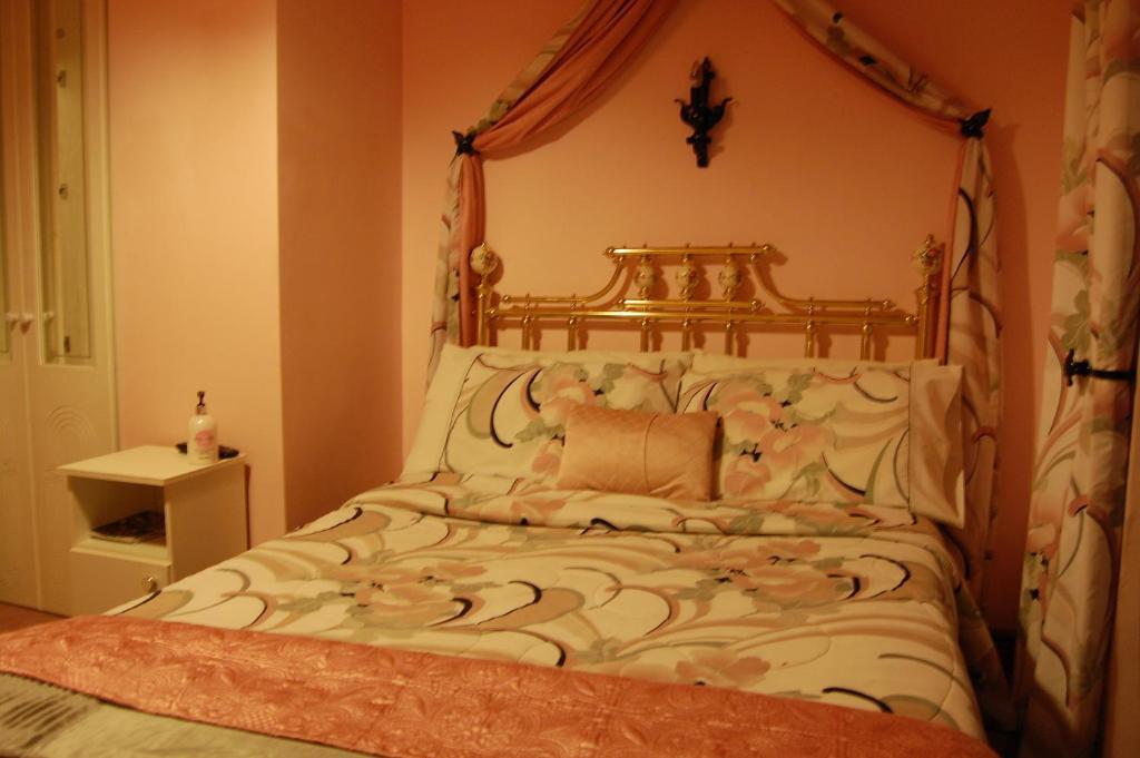 Acorn House Bed & Breakfast 4*
