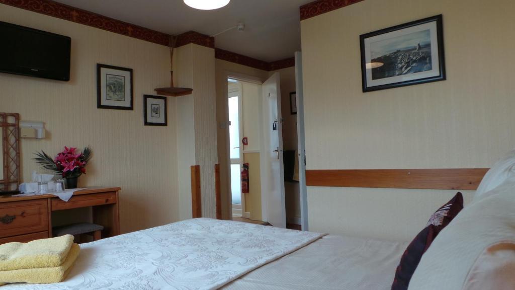 Inishmore House