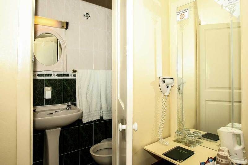 Roncalli House Hotel Galway