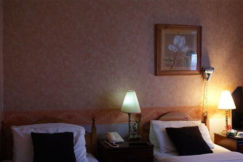 Wards Hotel 2*