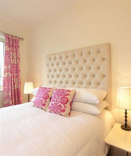 Jameson Court Aparthotel