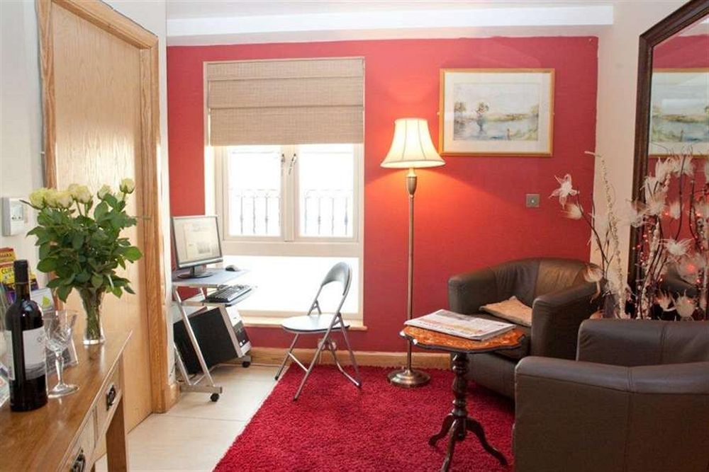 The Eyre Square Townhouse