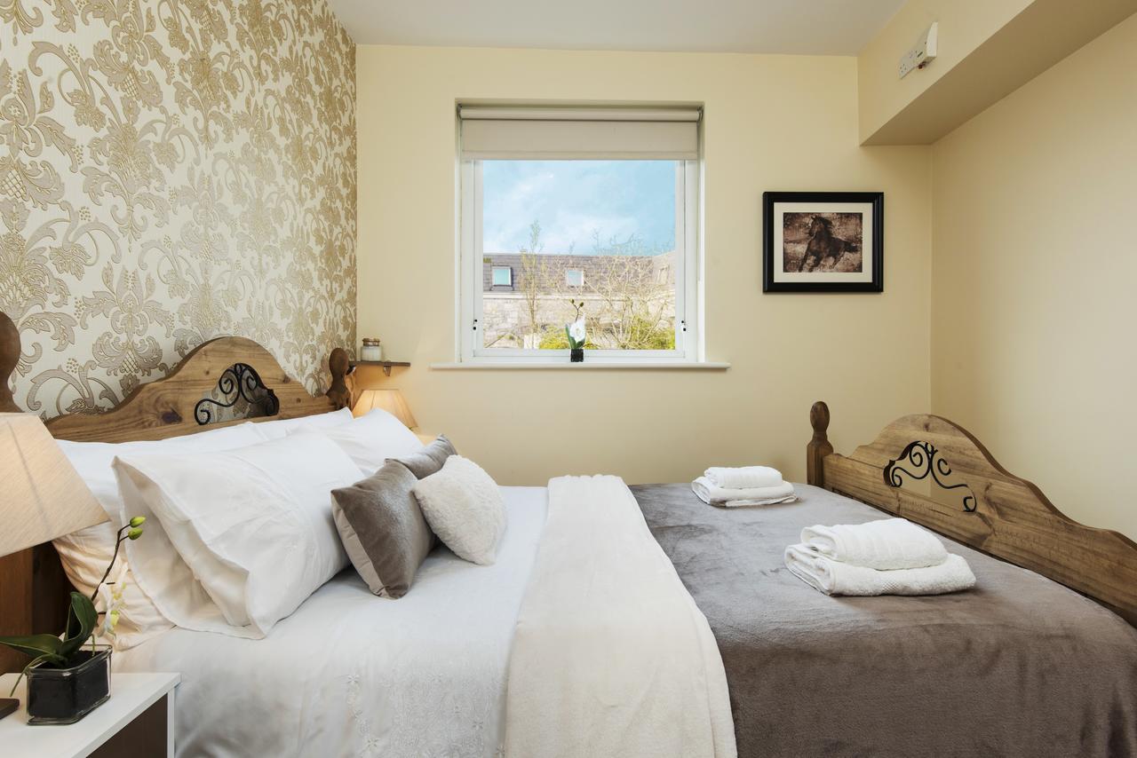 Sea View Luxury City Centre - Best Location Galway