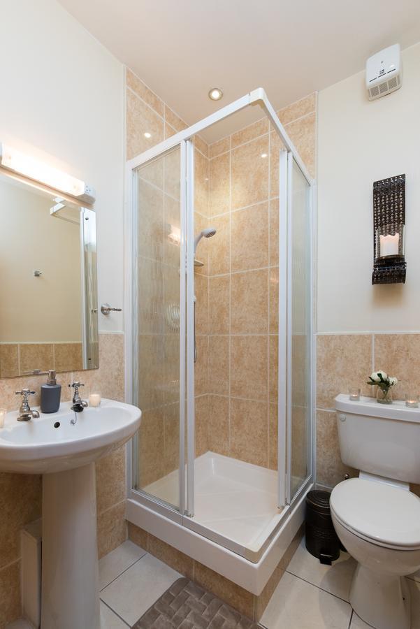Sea View Luxury City Centre - Best Location Apartment Galway