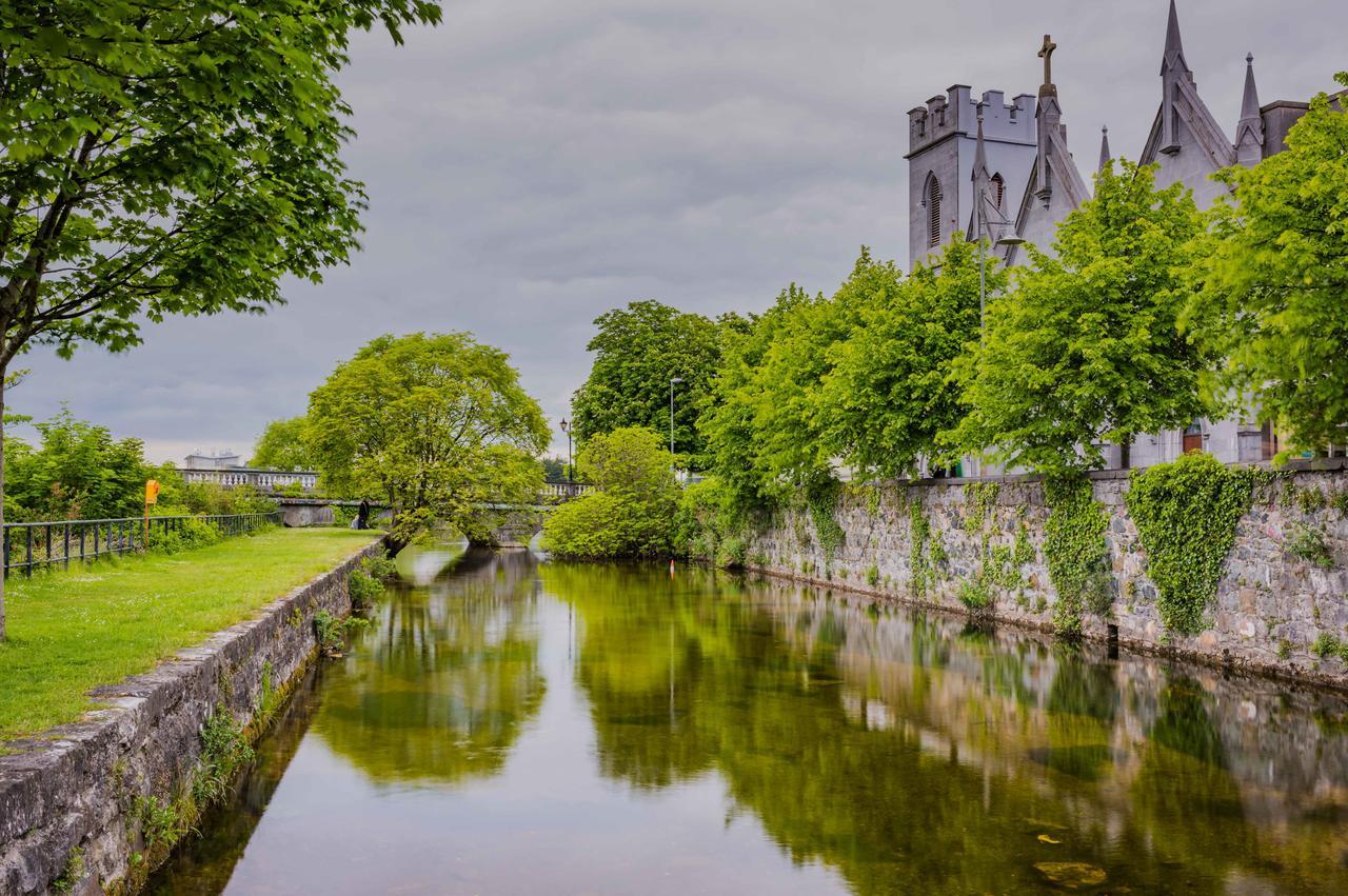 Center - 3 Minutes Walk To The Town Square Apartment Galway